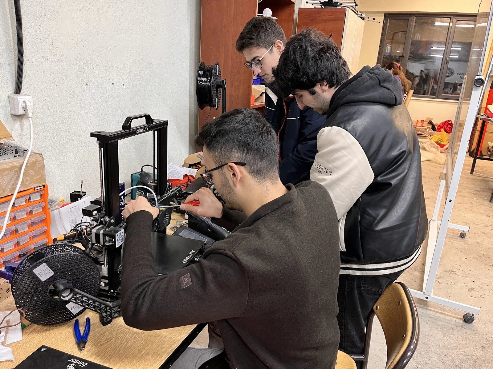 Hassas montaj çalışmaları