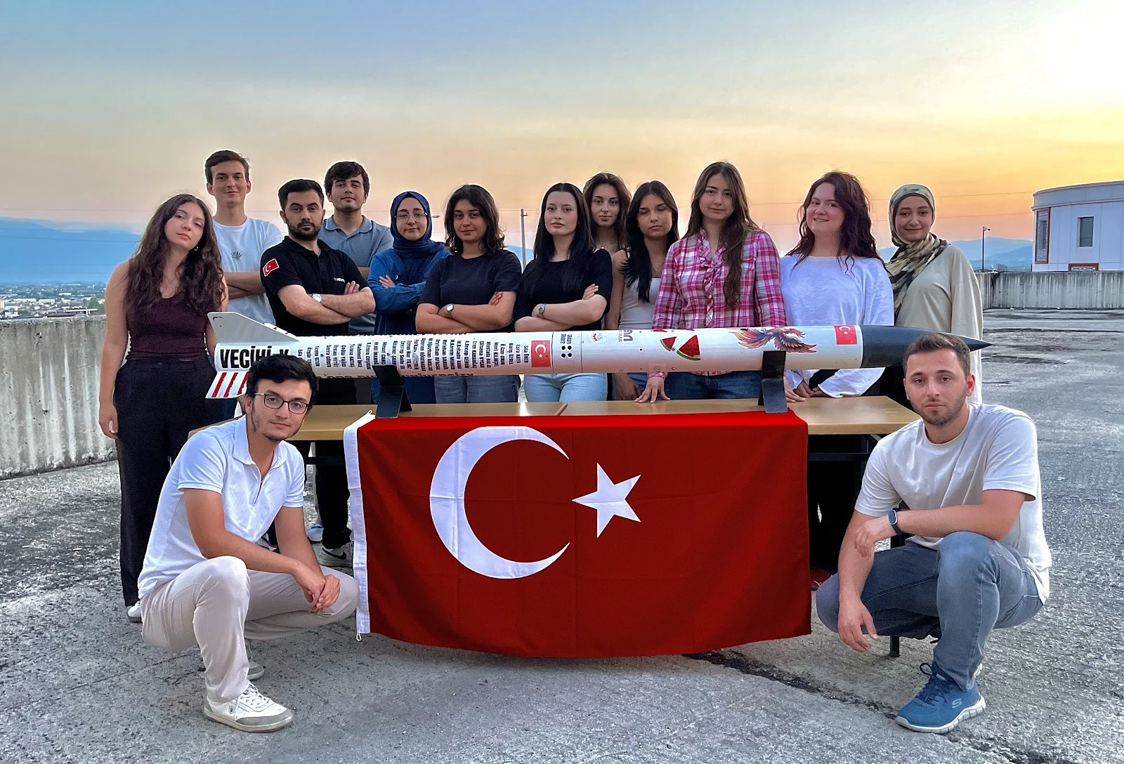 Roket ekibi · Günün sonunda